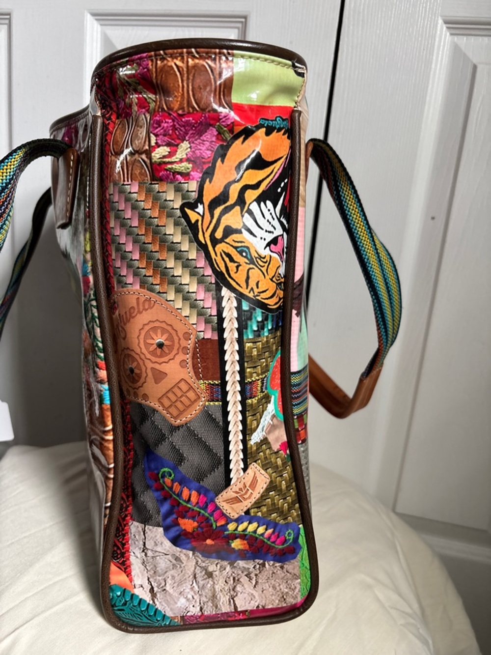 Consuela Classic Tote, Patches - Picture 14 of 15
